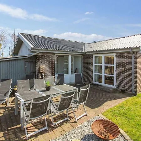 Holiday home Erle - 1-5km From The Sea In Nw Jutland By Interhome Skagen