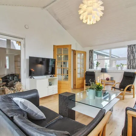 Erle - 1-5km From The Sea In Nw Jutland By Interhome *