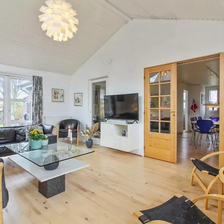 Erle - 1-5km From The Sea In Nw Jutland By Interhome