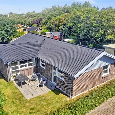 Erle - 1-5km From The Sea By Interhome